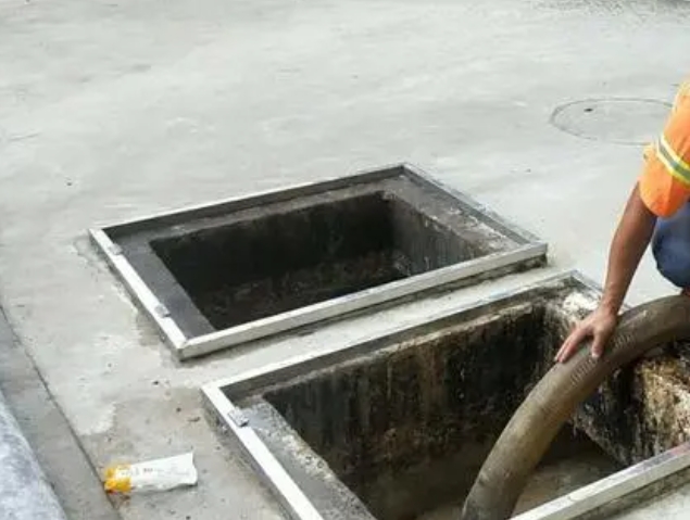 龙湖镇化粪池清理